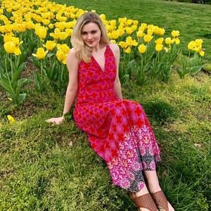 Meet your Posher, Emma claire